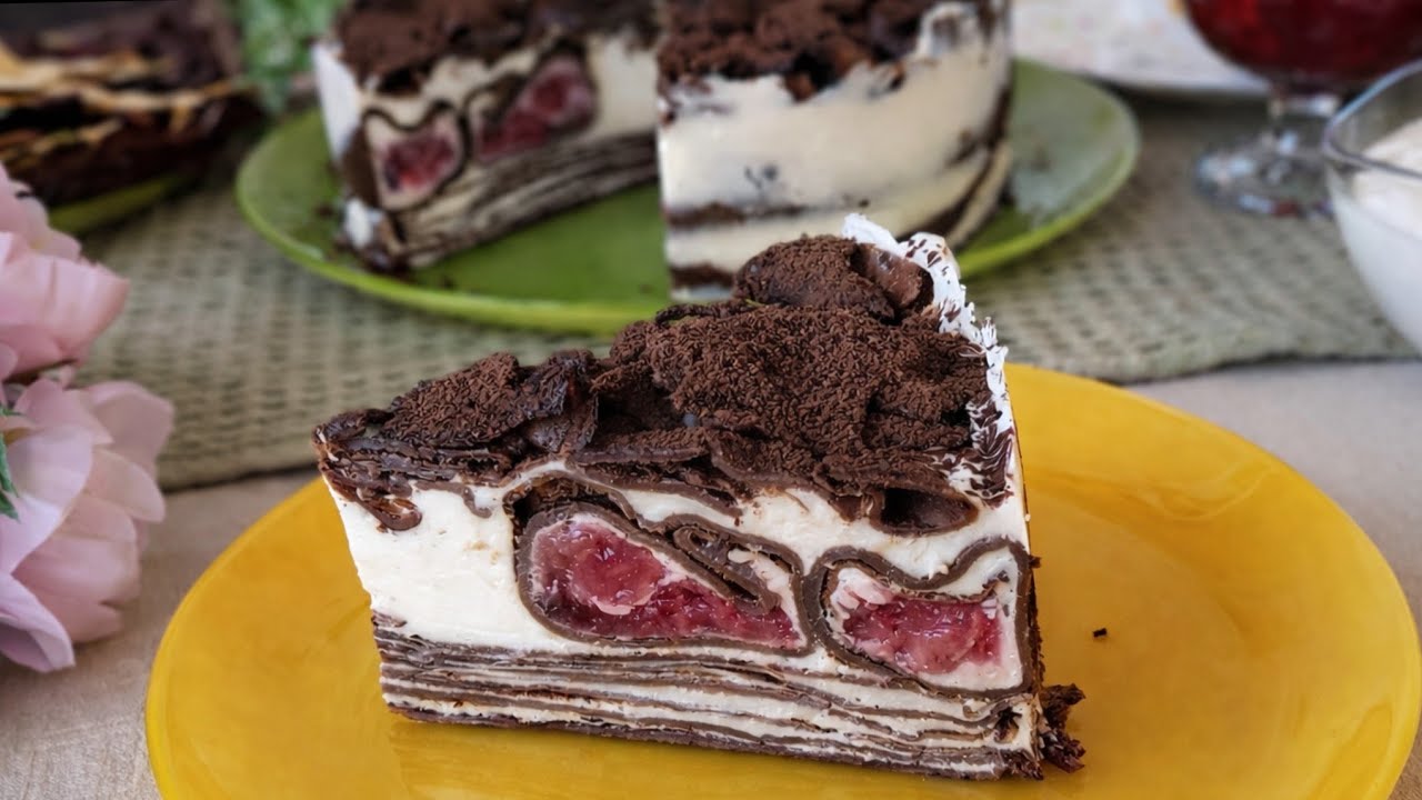Блинный торт с клубникой и шоколадом – праздничный вариант🍰