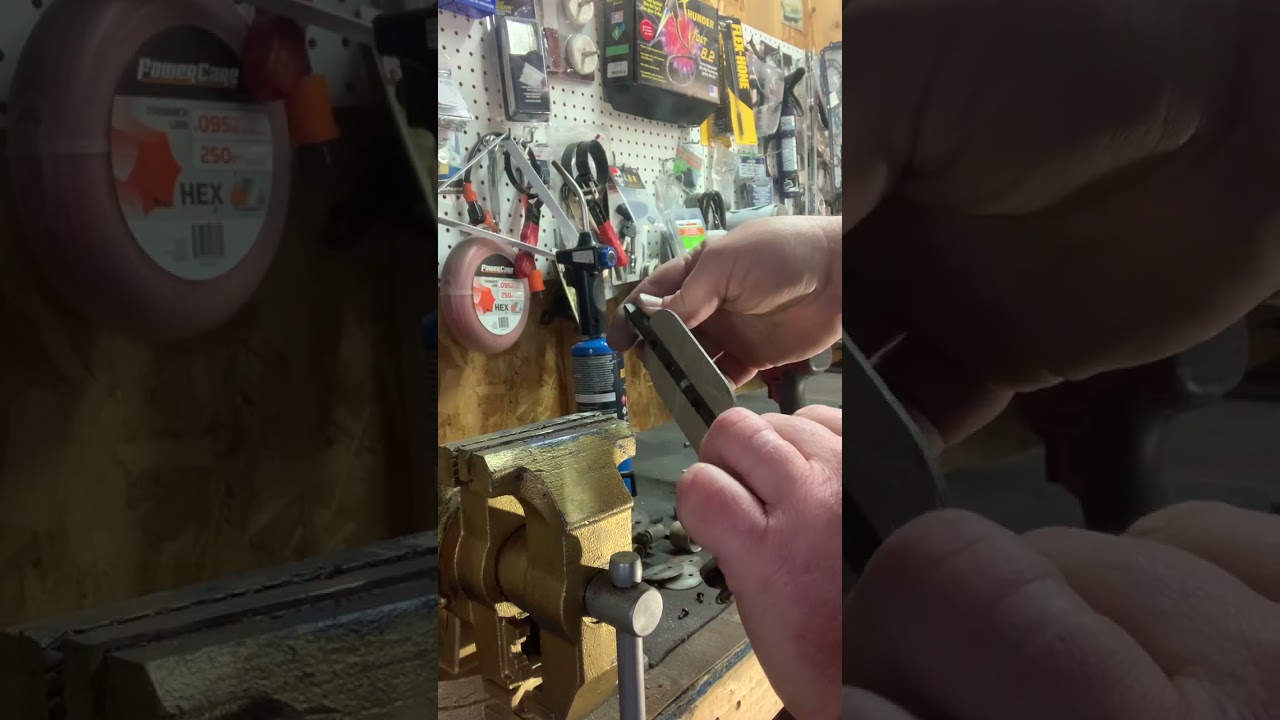 Removing throttle shaft Dodge Magnum