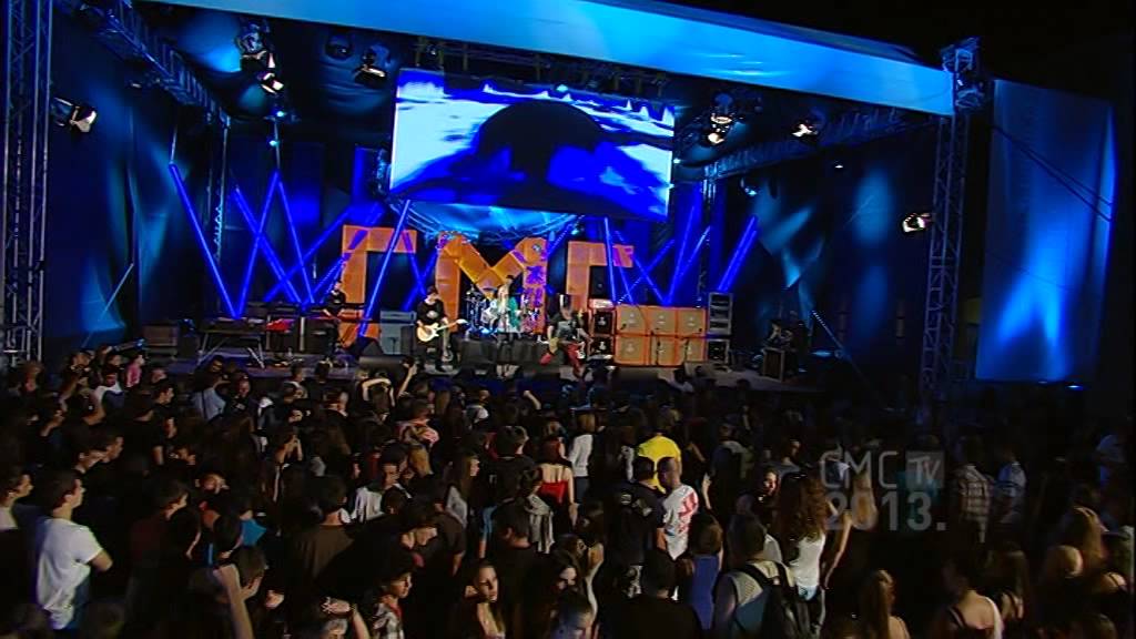 Teška industrija - Bolje biti pijan nego star (LIVE 2012.)