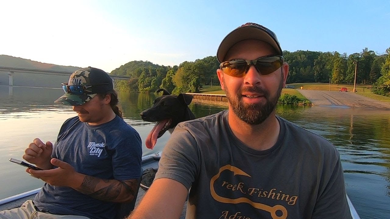 HOT HOT Summer Lake Bass Fishing (Watts Bar Lake)