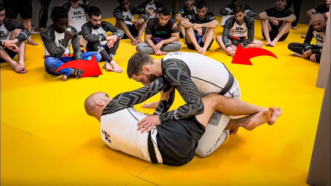 Prendre le DOS ou RENVERSER depuis la demi-garde