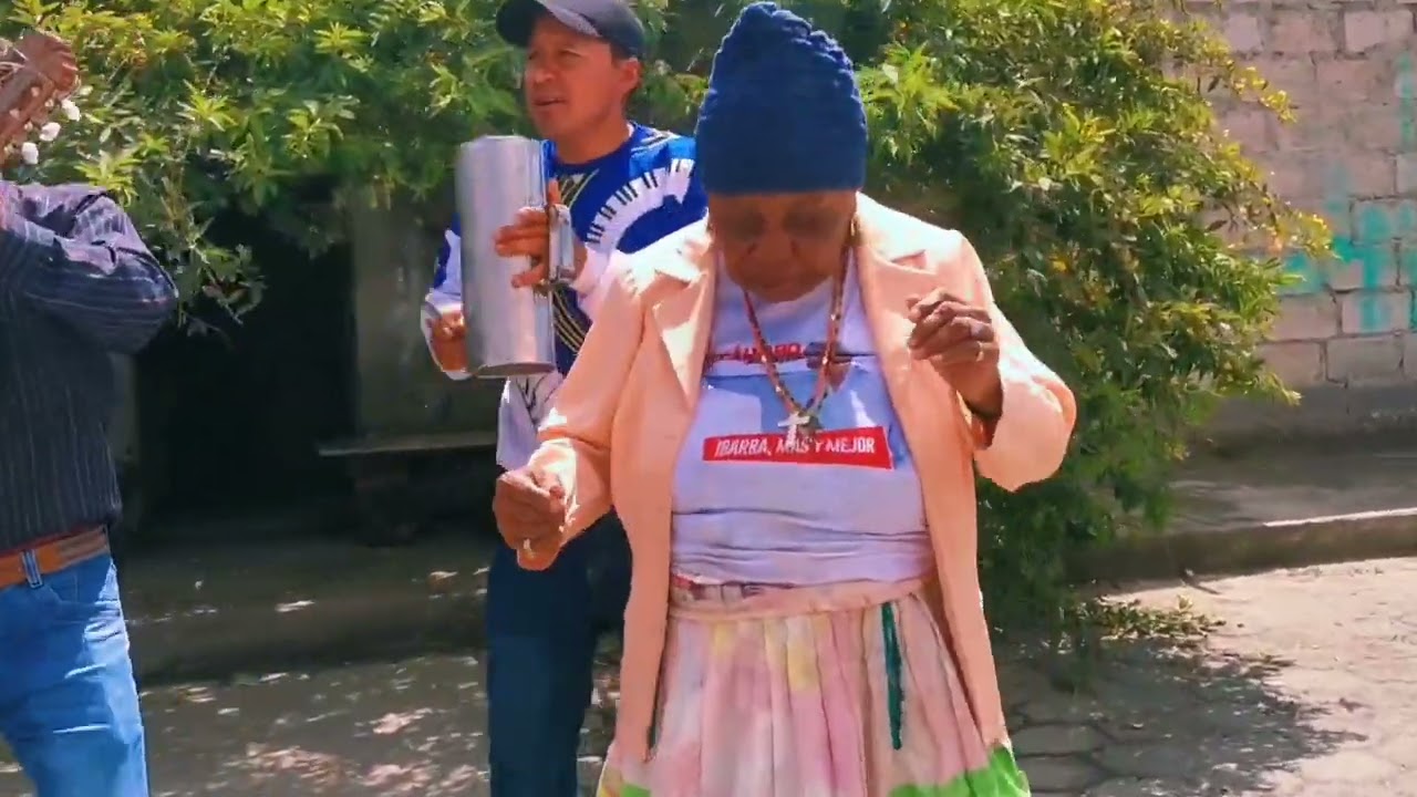 POR UN CAMINITO AS DE LA BOMBA NERY PADILLA/ LA HOJA MÁGICA