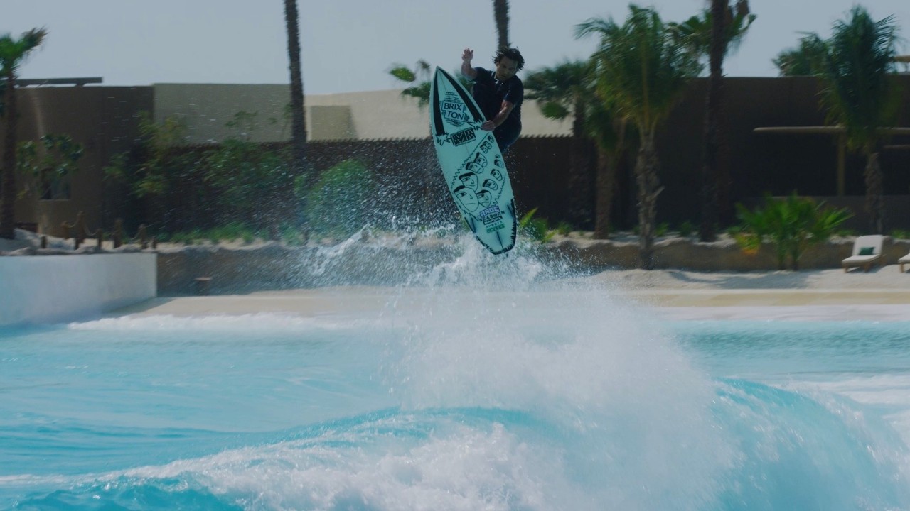 NEW SAUDI ARABIA WAVE POOL & SKATEPARK ON THE RED SEA