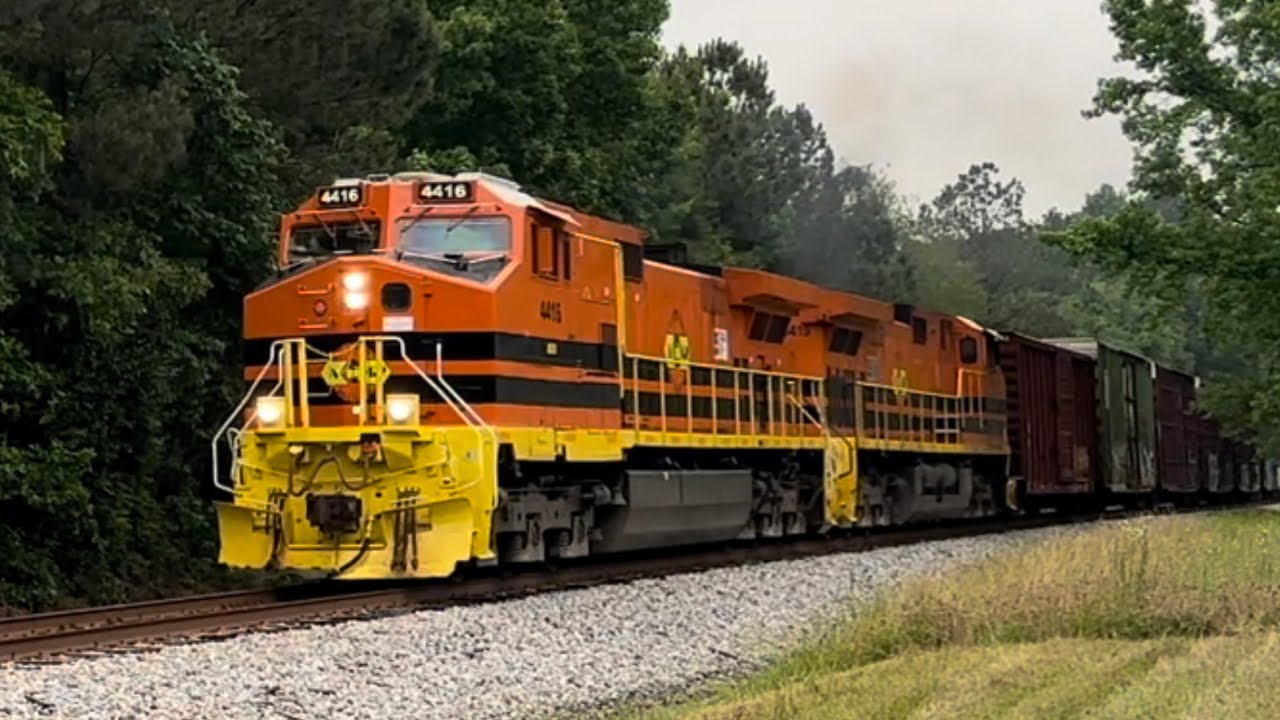 Sick train horn compilation/ fouled horns!!!