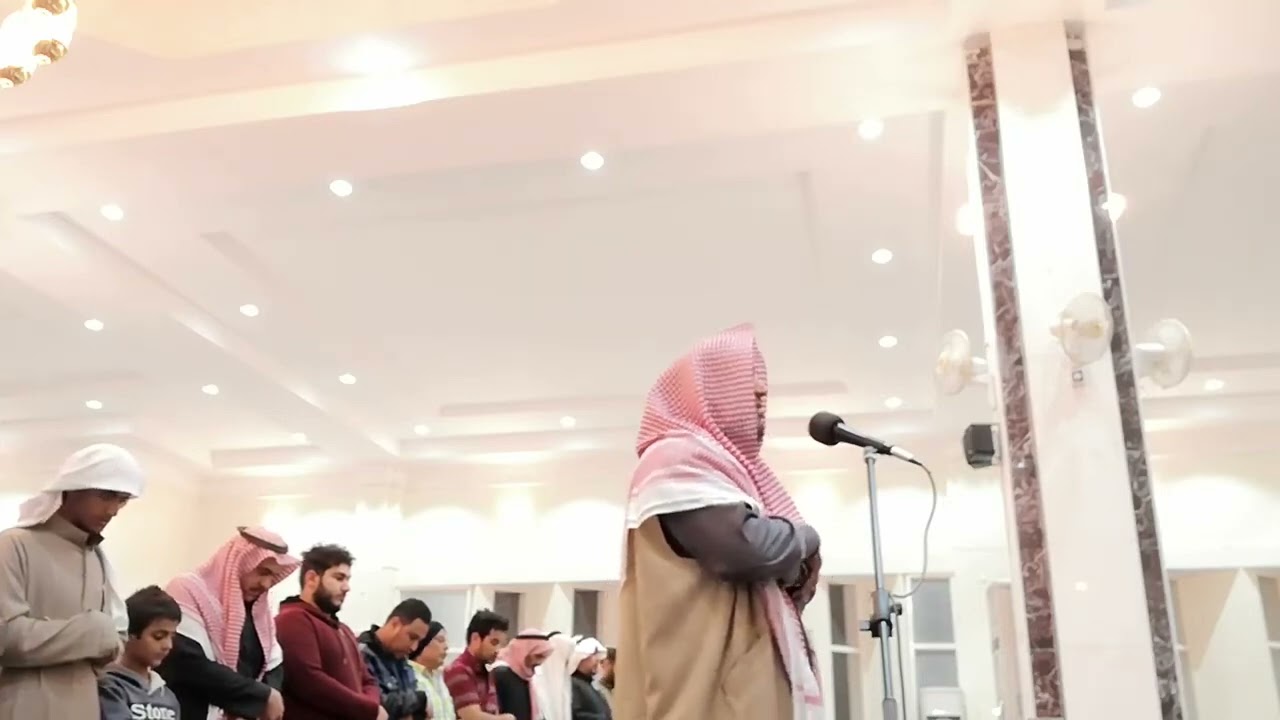 تلاوة مرئية قديمة لأواخر سورة غافر للقارئ/ مبارك الغيثي