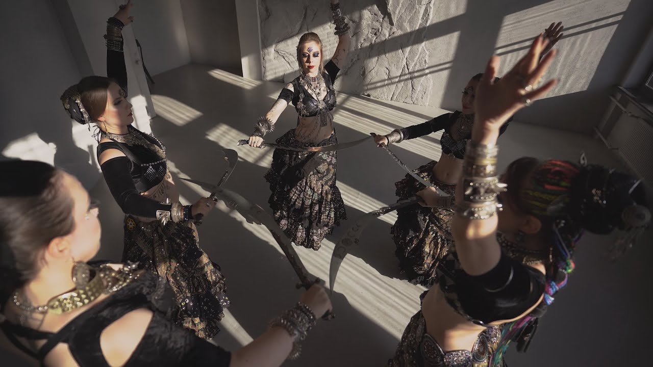 Alsviðr • American Tribal Style with Swords