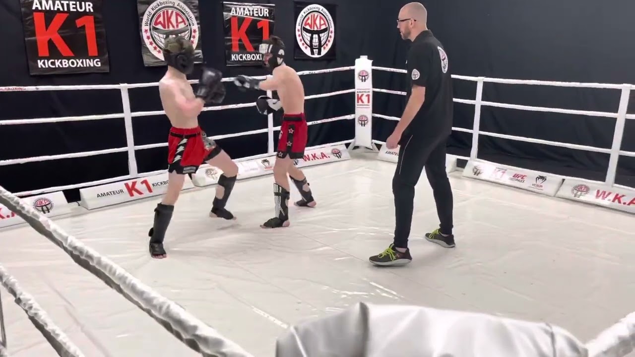 WKA Amateur English Welterweight Title ( K1-Rules ) : Liam Rathbone vs Callum Barlow - Round 3.