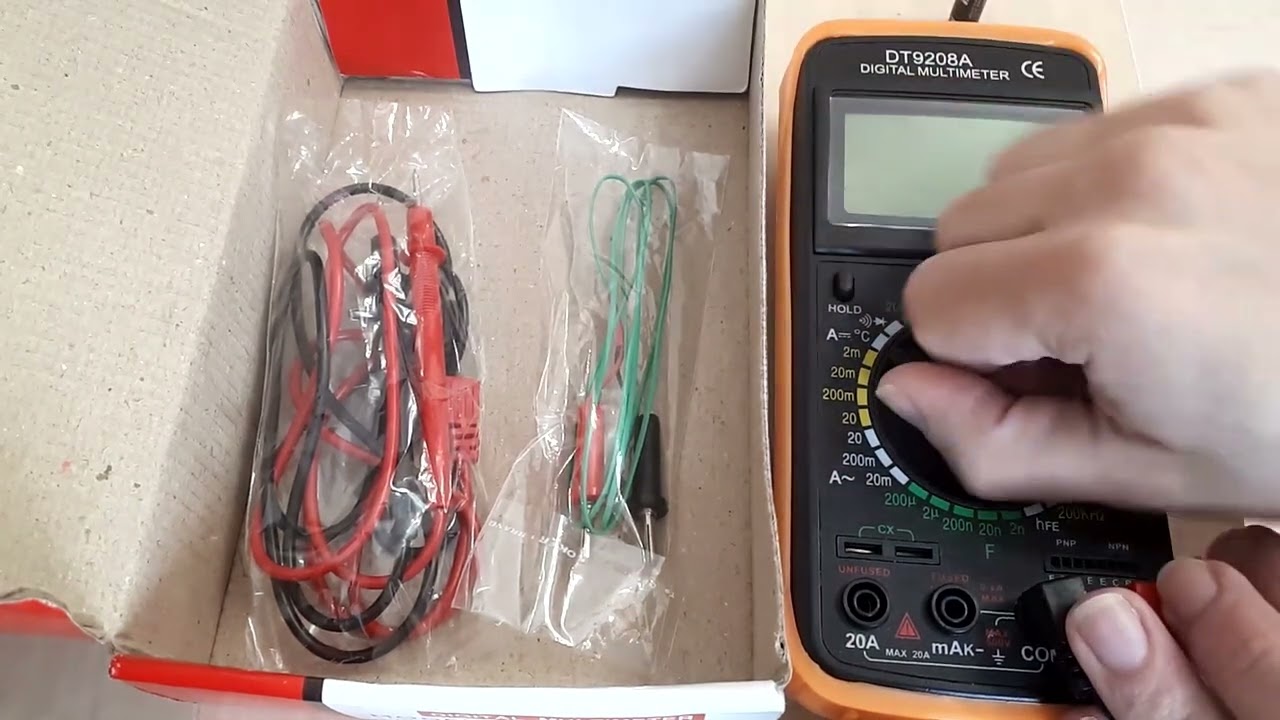 2003 Generic DT9208A Why Vintage Cheap Digital Multimeters are Bad and What is Wrong with Them?(2/2)