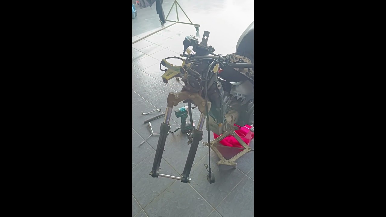 Cara tukar bearing cone honda wave alpha fi    #fypyoutube #ridesharing #fyp