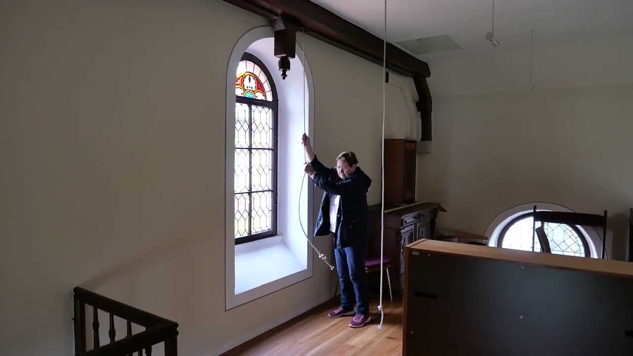 Handl&auml;uten der Totenglocke der Kath. Filialkapelle St. Marien in Murg-Oberhof