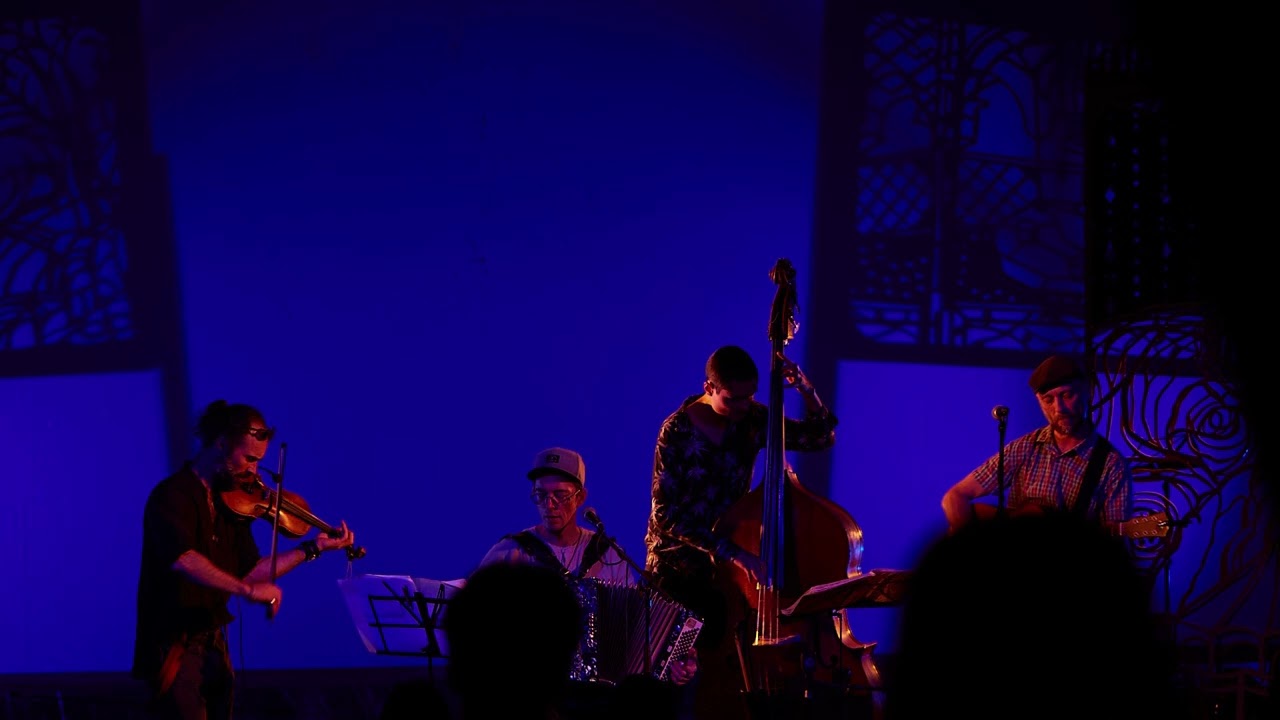 S bubnem a kytarou (Ruská romská píseň, překlad Dalibor Zíta)