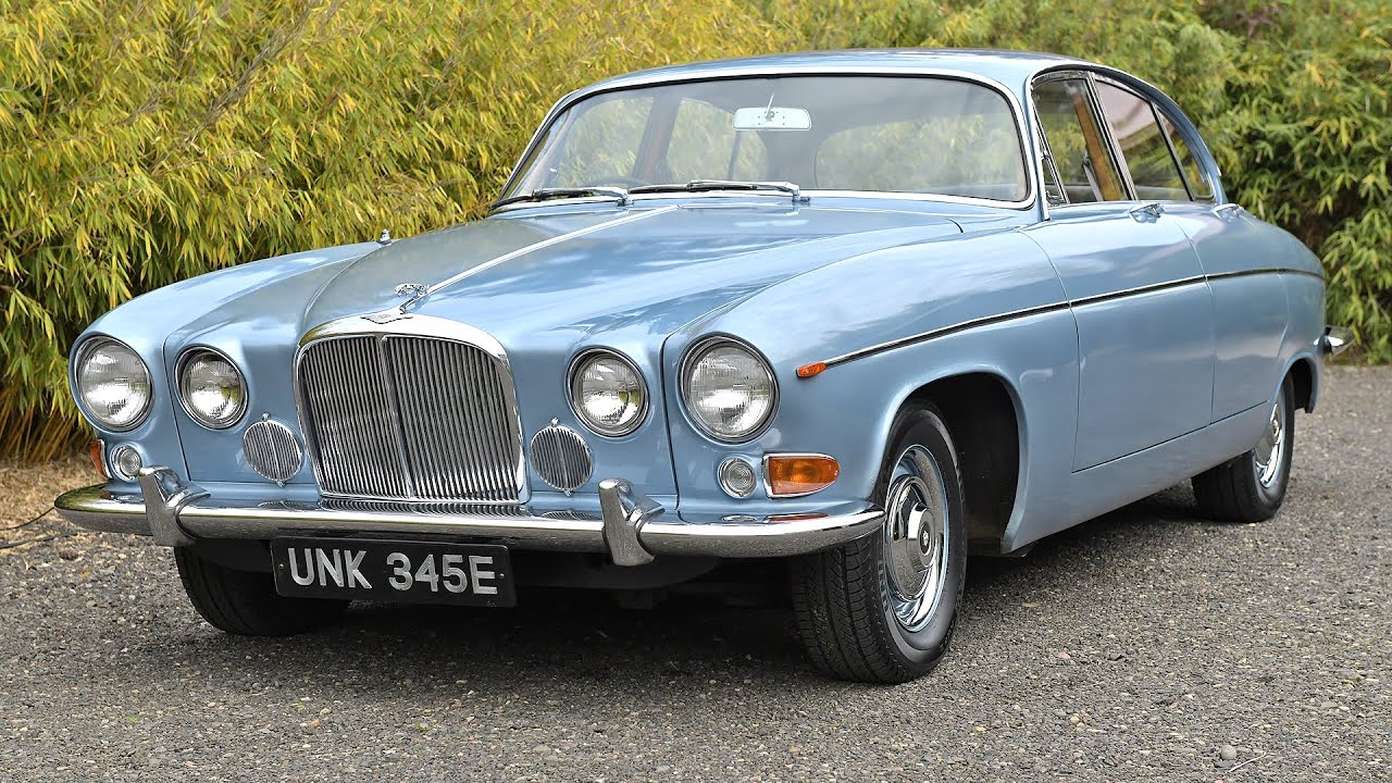 RHD 1967 Jaguar 420G (MK X) - Driving video