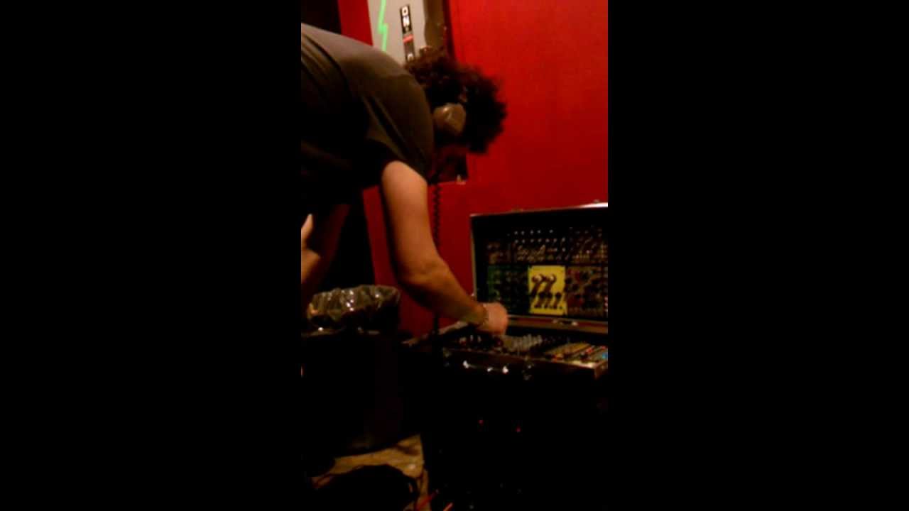 Saul Williams, Mecanikill? and CX Kictronix backstage messing around with Analog Craftsman Arcade