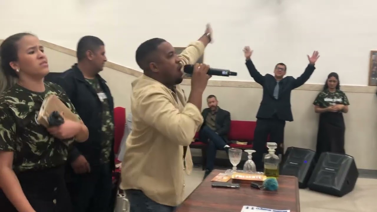 ELE CANTOU E O FOGO DESCEU- MICHAEL ROBERT 🔥