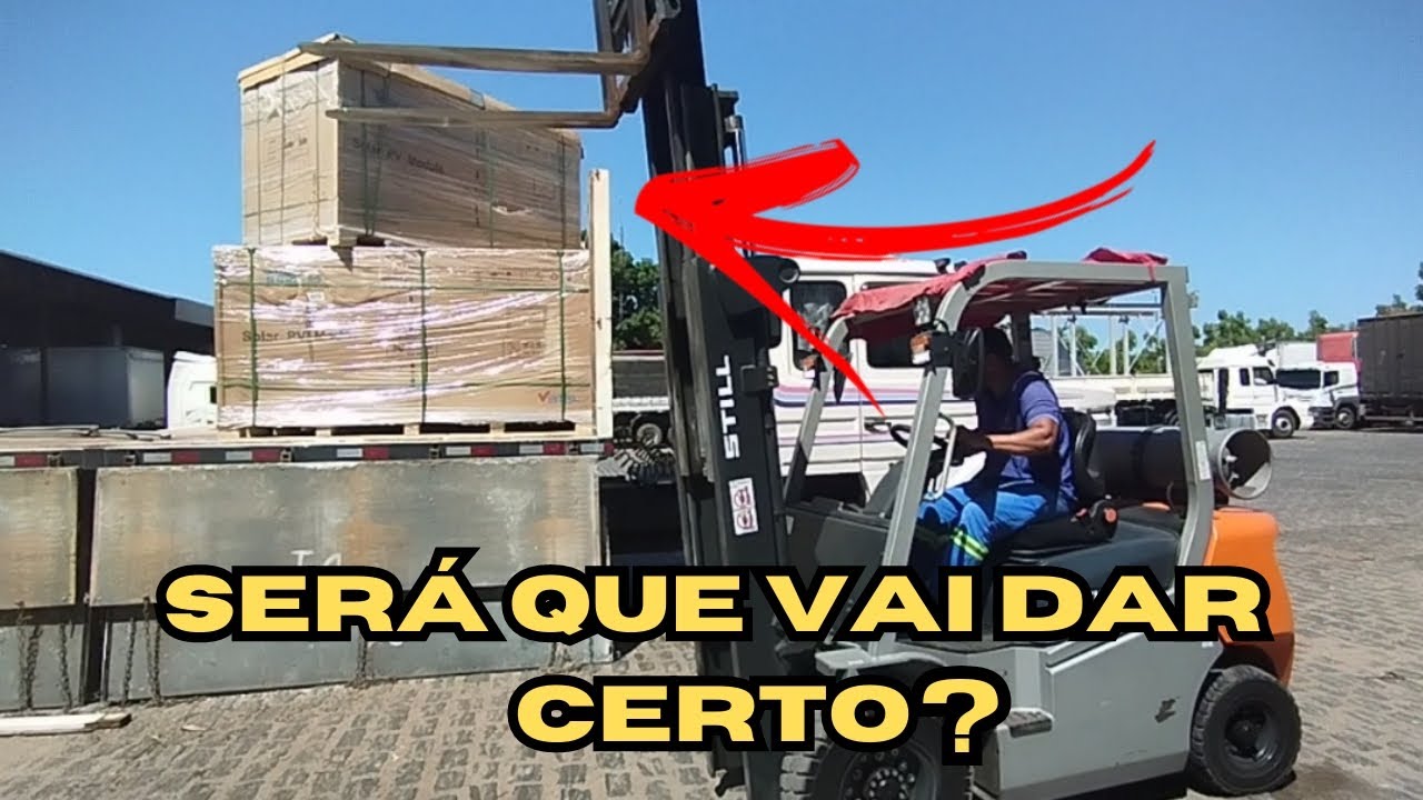 empilhadeira a gás, descarregando carreta de placa solar!!