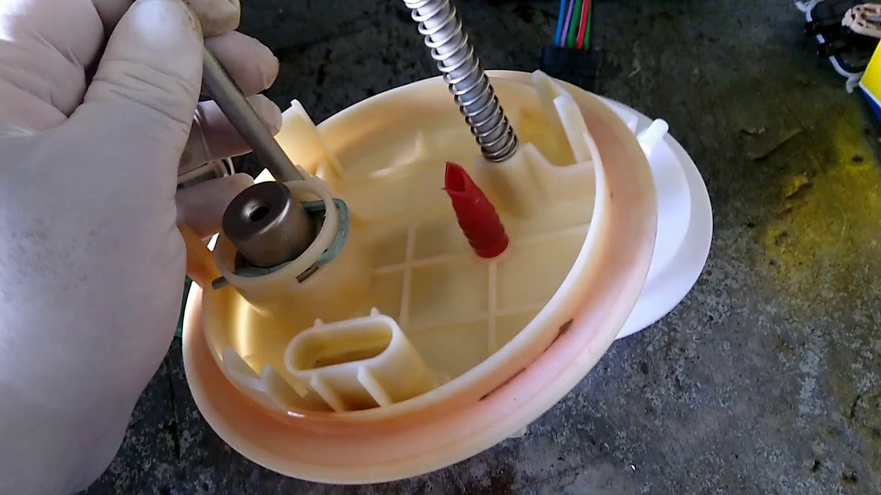 Peugeot 308 troca da bomba de combustível