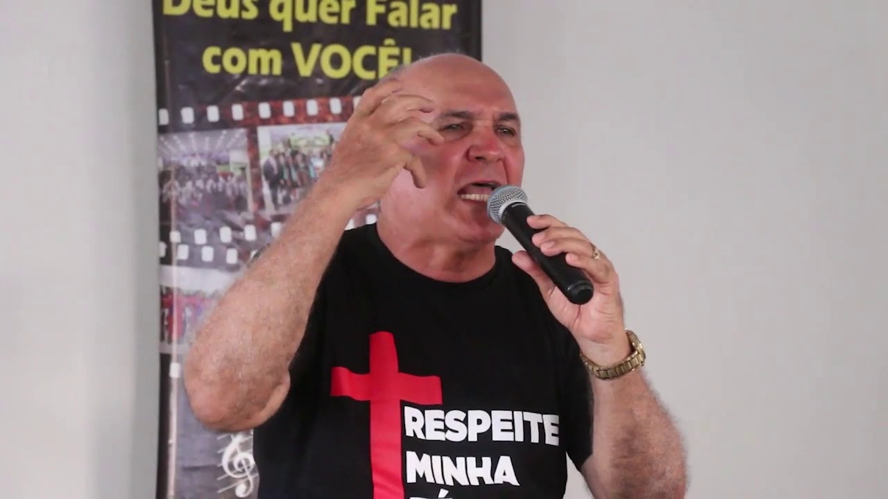 Pastor Francisco Tercio chora em Pregação