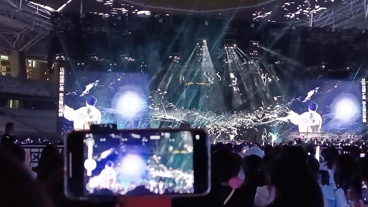 人是 周深2025[深深的]巡演演唱會 上海站 2025.05.18