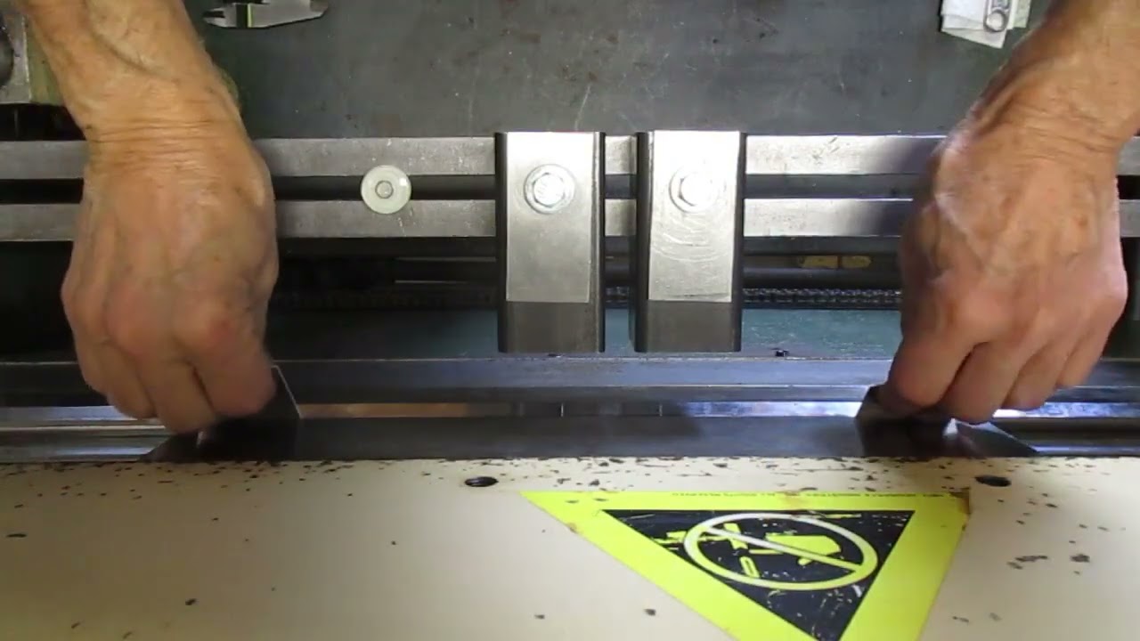Di-Acro 17T 48" press brake, die alignment tricks.
