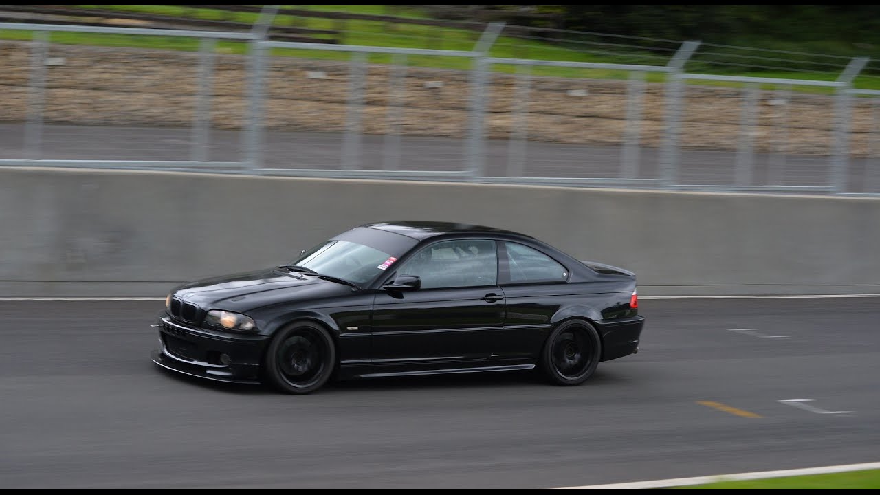 Cadwell Park - BMW E46 330 Schrick 272/256 - Renault Clio MK1 ITB F4R 421 Cams.