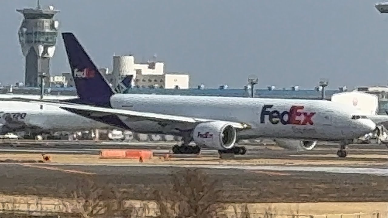 FedEx　FX5015便　上海行き　Boeing777F（N862FD）