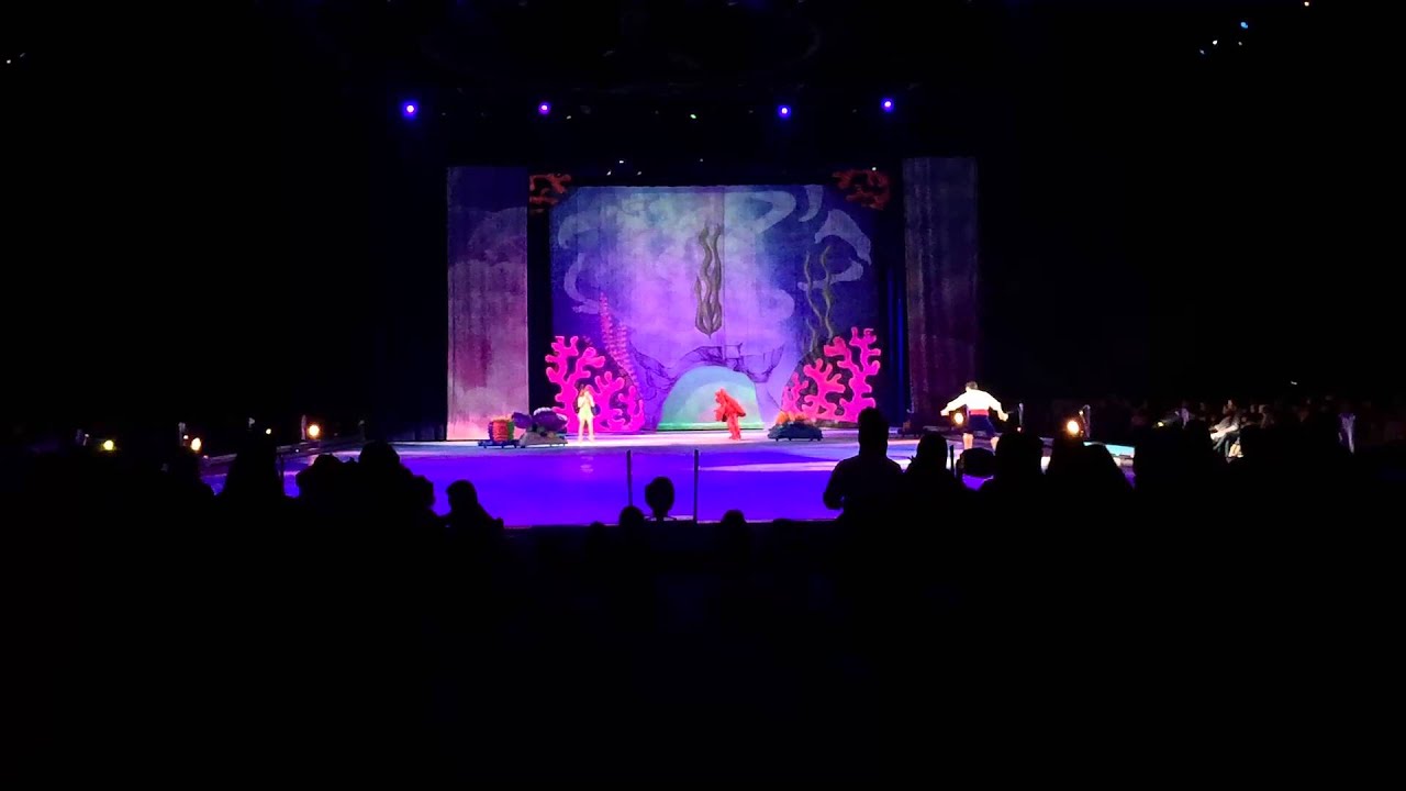 Disney on Ice (Lisboa 2016) - Pobre Alma Tão Só (Ursula) e Vai Beijar - A Pequena Sereia