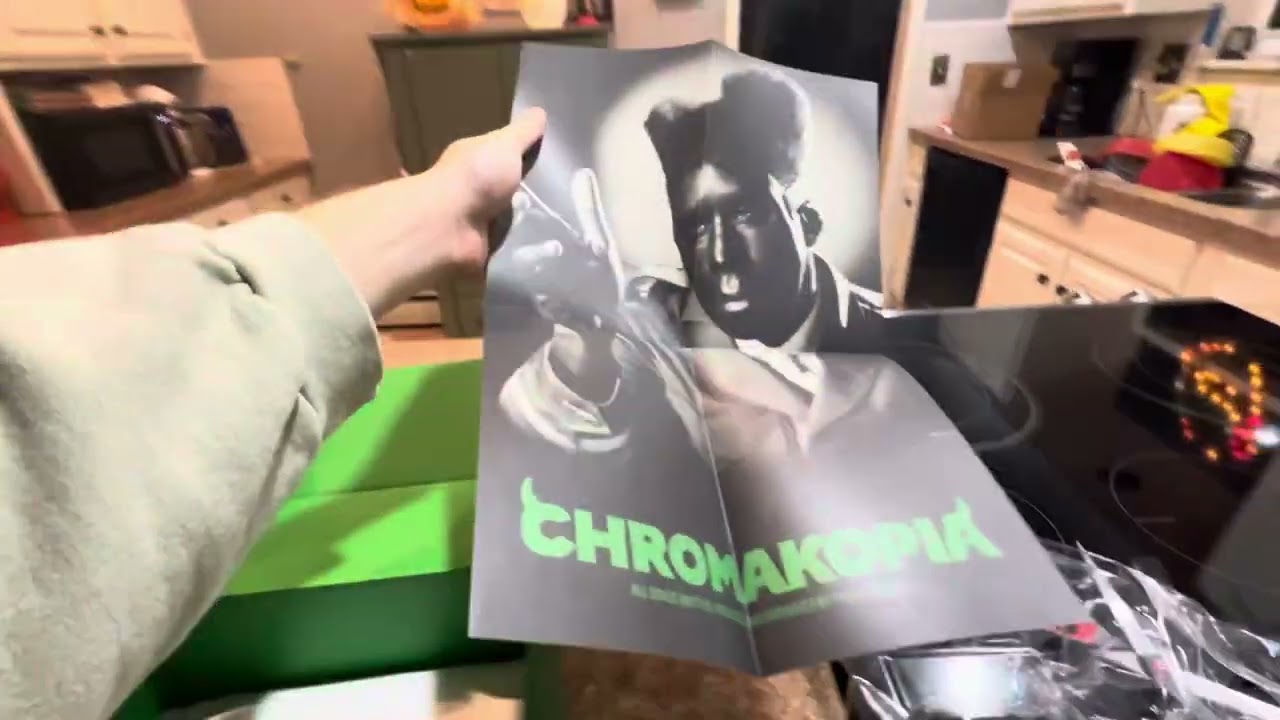 CHROMAKOPIA unboxing (lit)