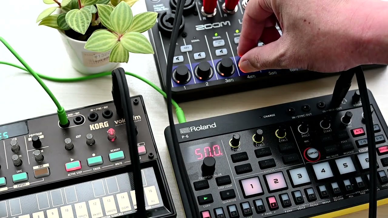 Roland Aira Compact P-6 ＋ Korg volca fm | Ambient jam