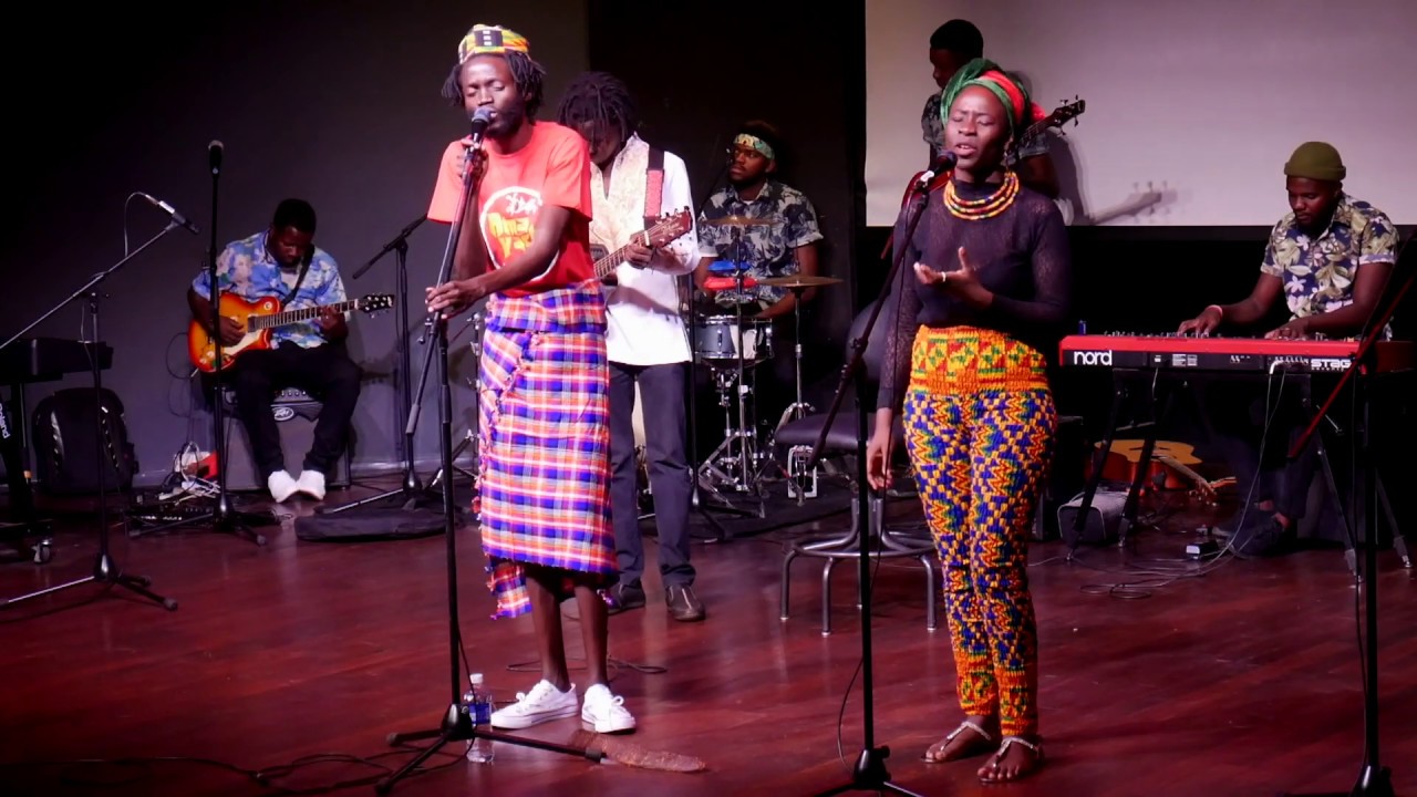 Wezi- Avec Tout Feat Mumba Yachi Live