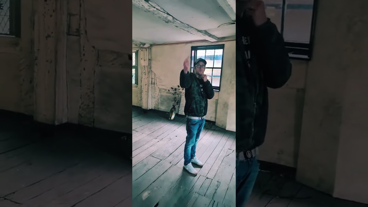 Unedited live paranormal investigation with Paul Cowmeadow in Gloucester 