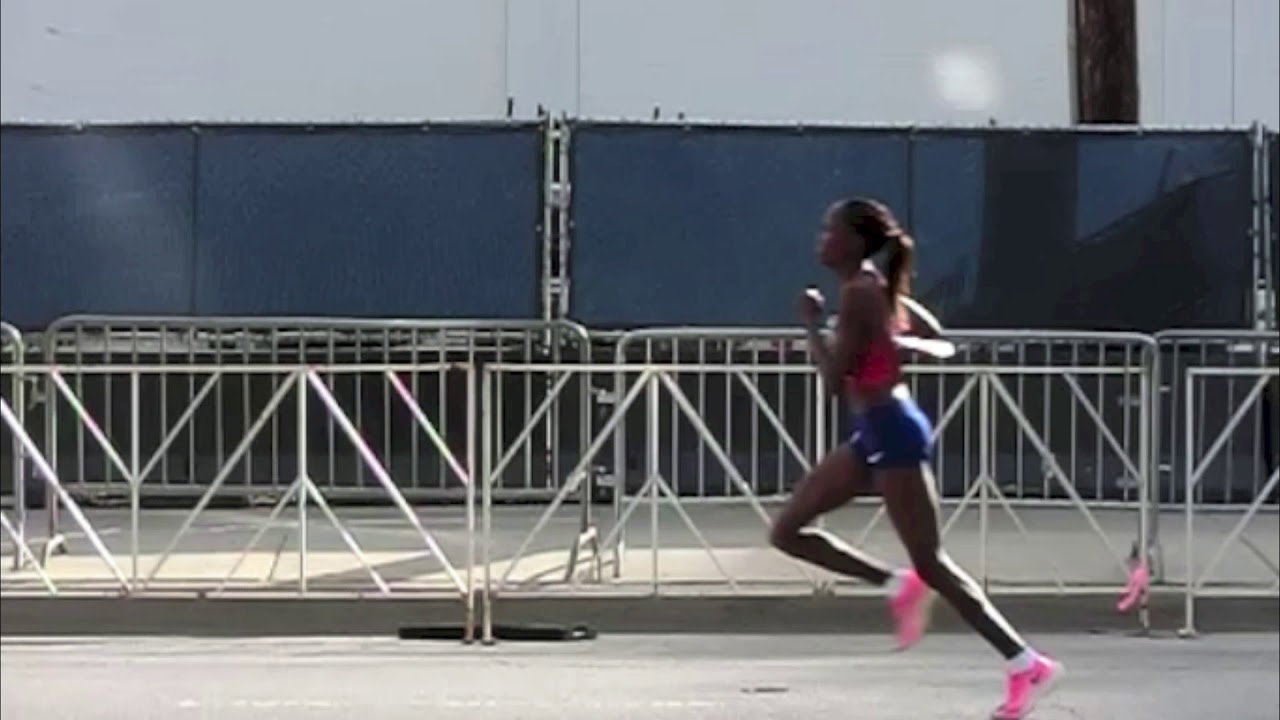 Brigid Kosgei Chicago 2019 World Record--SLOW MOTION footage