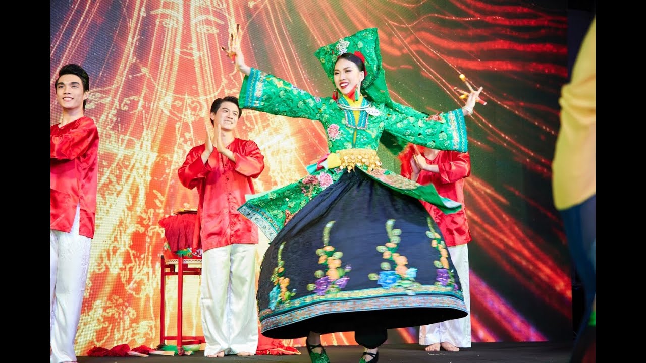 Bùi Quỳnh Hoa múa Cô đôi thượng ngàn gây sốt