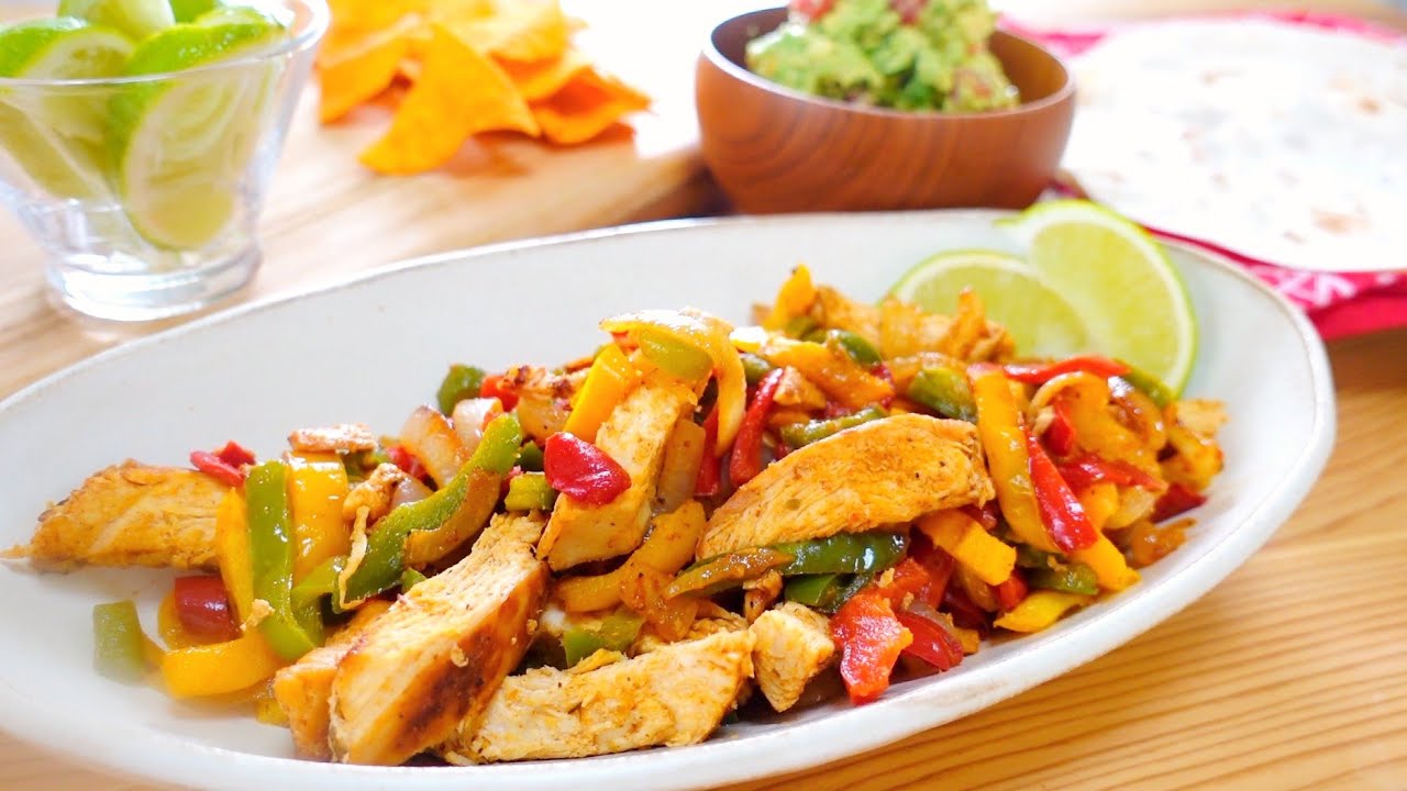 柔らか鶏むね肉のチキンファヒータの作り方｜ワカモレ｜メキシカン・オムレツ｜Chicken Fajitas recepe｜Easy guacamole