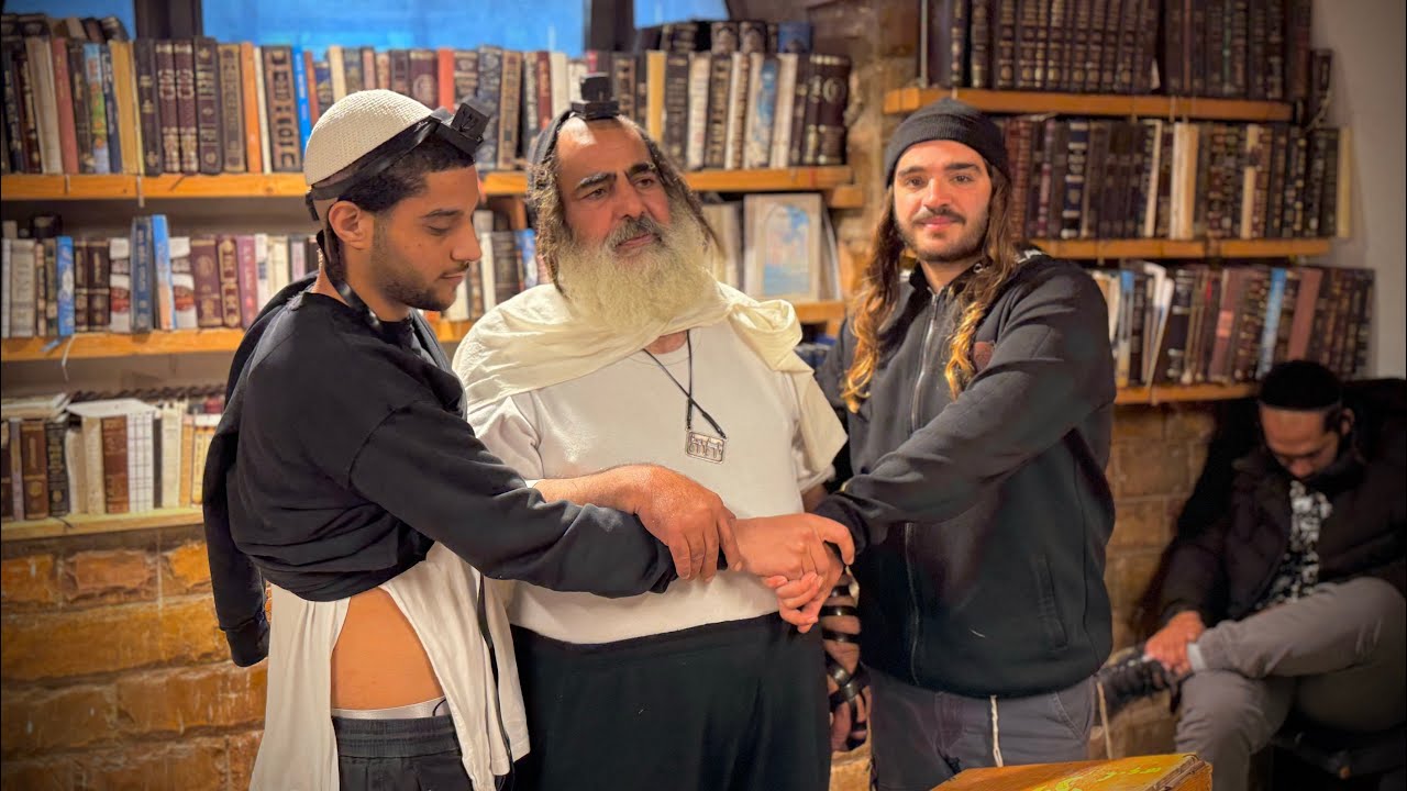 הרב שלום סבג✨רבי נתן כתב שכל נשימה ונשימה שלנו נמשכת מהצדיק האמת ..מה זה אומר?-כ״ה בטבת ה׳תשפ״ו🇮🇱 
