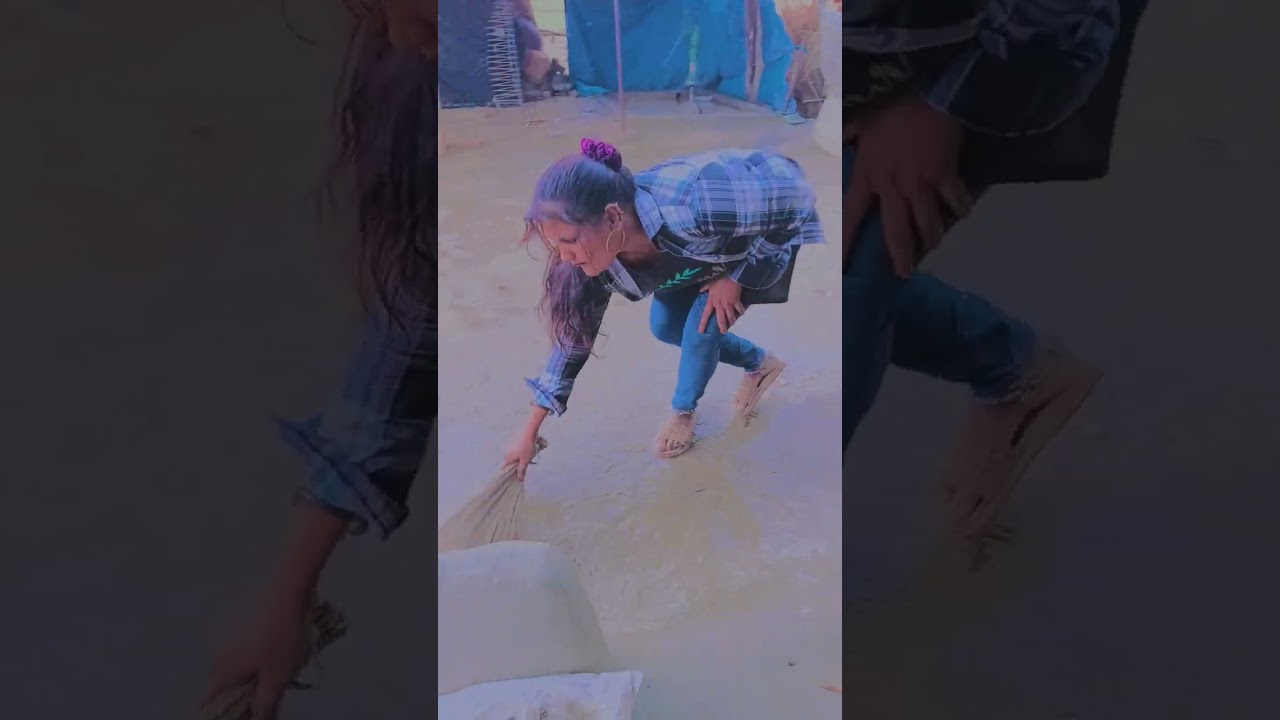 angana mein saiya swimming pool badhiya Sa gana chalao#dance #aparnanair #aparna #aparnakumar