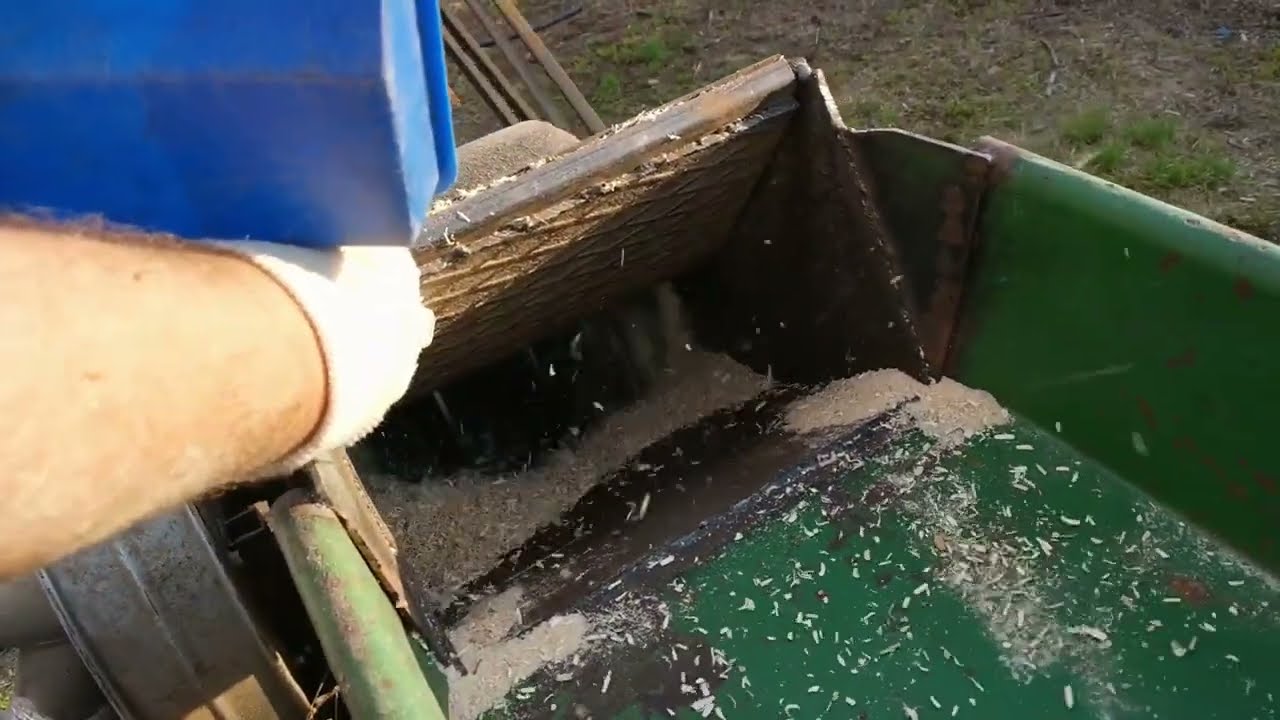 SAWDUST Hammer Mill - Homemade SAWDUST Hammer Mill  / Moara cu Ciocanele pentru Rumegus