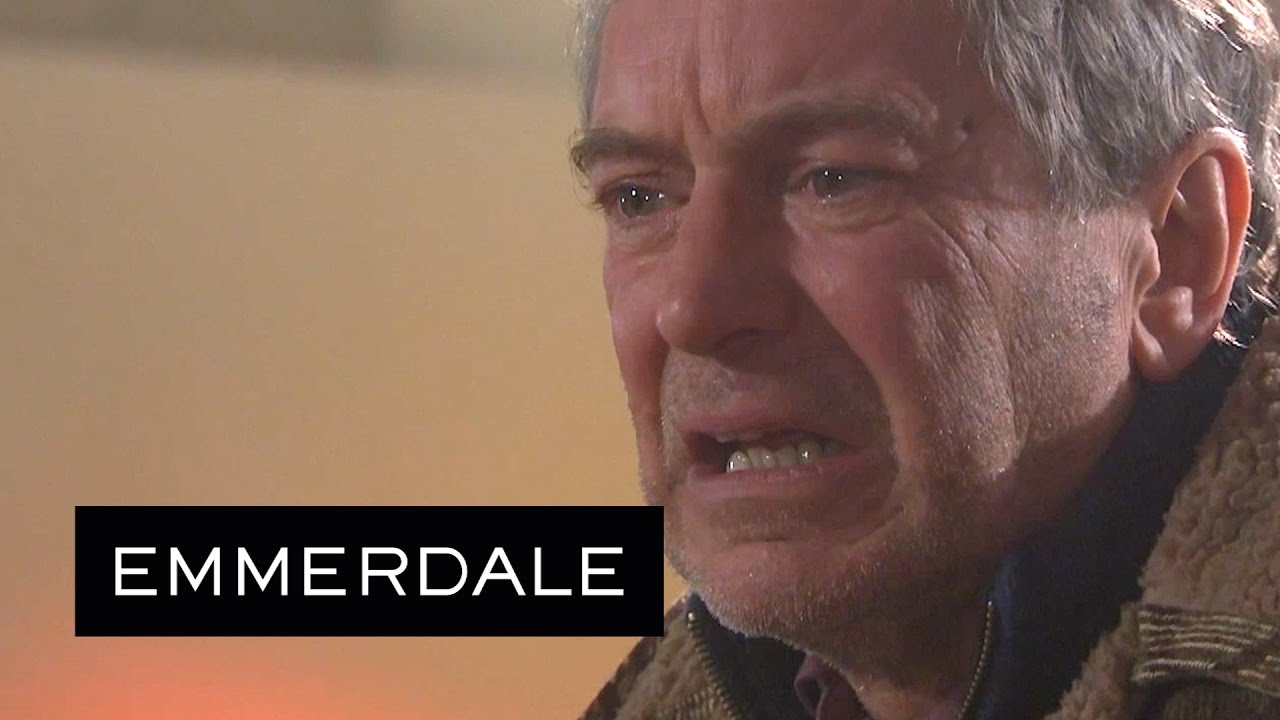 Emmerdale - Ashley Doesn't Recognise Anyone Anymore