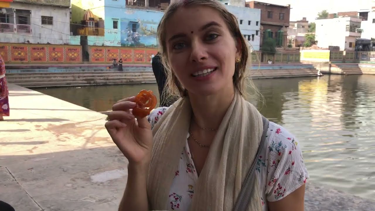 Tour around Radha 💙 Kund & seva on Hanuman 🧡 Jayanti