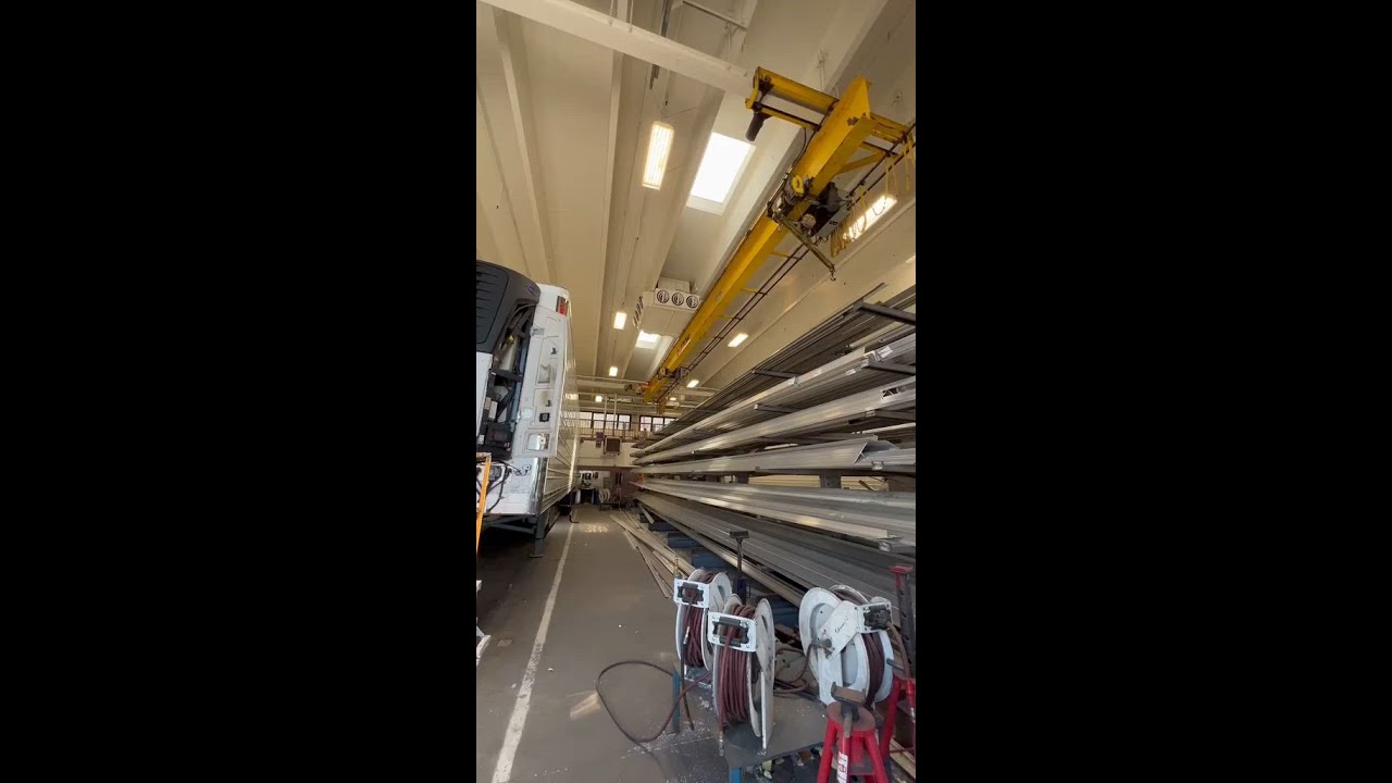 Thermo King or Carrier Reefer?  Which Do You Prefer?