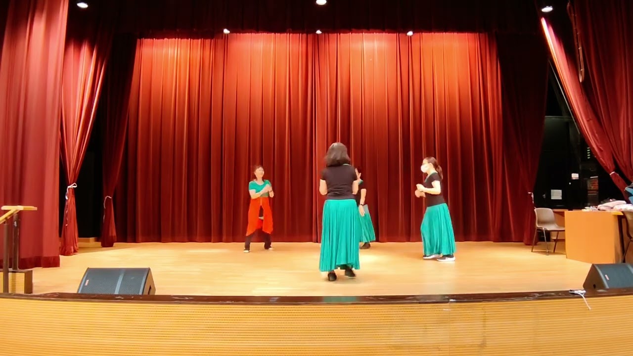 🤩不管朋友你來自何方💃 請把醇香的美酒品嚐😘！架起我們友誼的橋樑！不管朋友你來自何方 請把醇香的美酒品嚐！架起我們友誼的橋樑💃歡樂的海洋