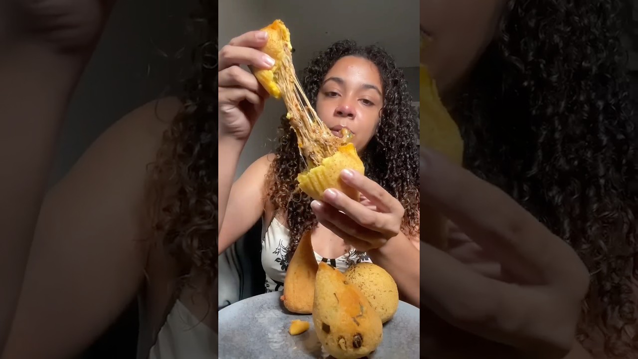 Provando coxinhas diferentes: as que mais gostei at&eacute; ent&atilde;o  (video completo no canal)