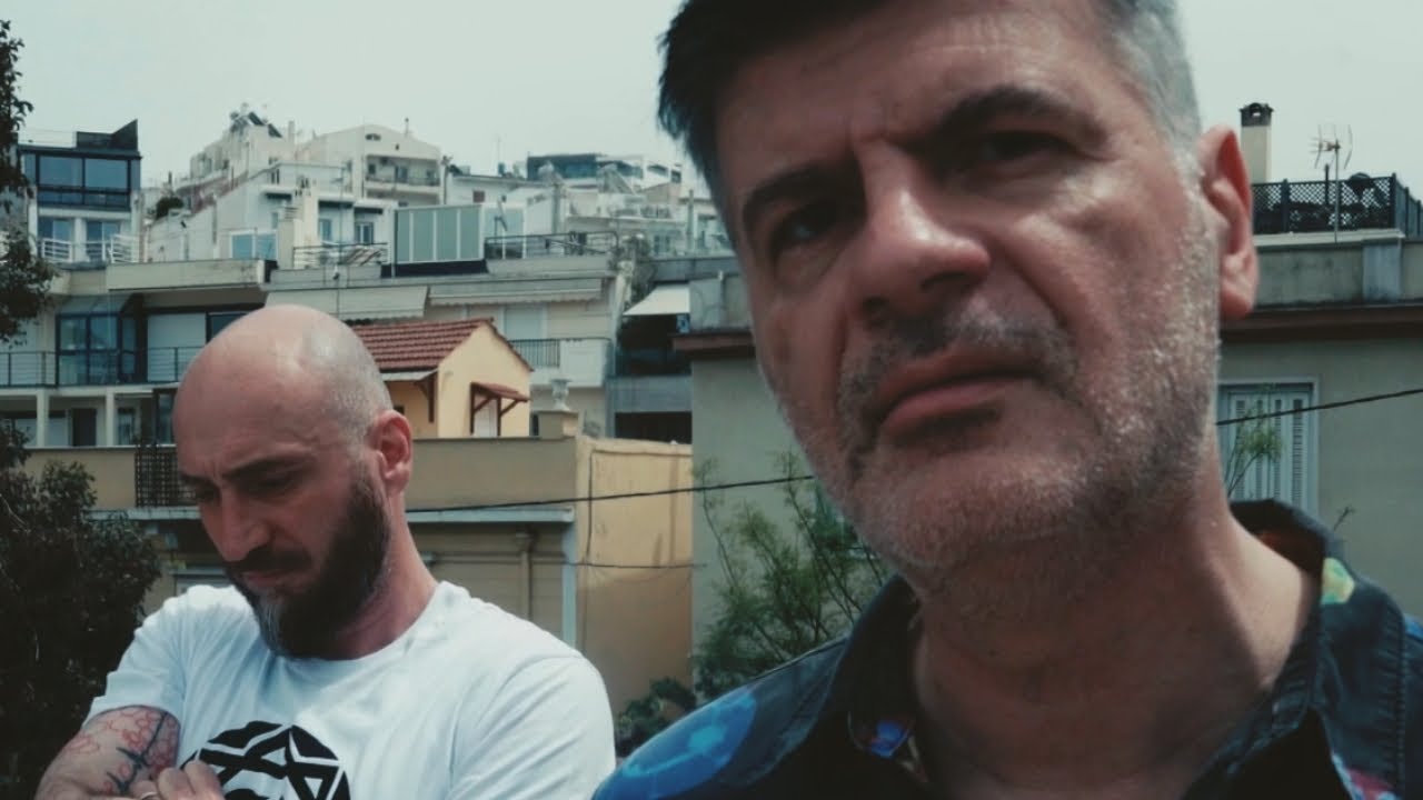 Κόμης Χ/Φοίβος Δεληβοριάς-Οι δικοί μου (official video clip)