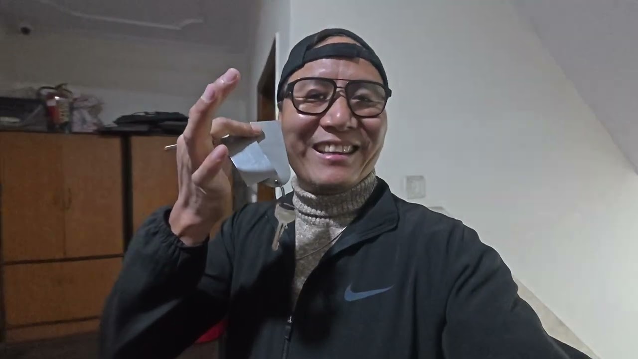 M.T.  room tour Asian house in Hindi #freetibet #tibetanyoutuber 