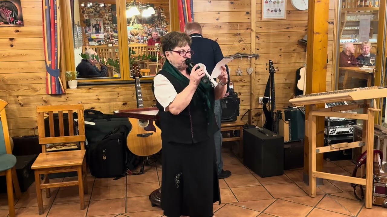Sänger  u.  Musikantenstammtisch  beim  Buschenschank  Friedl  —  12.12.2025  —  Teil. 1