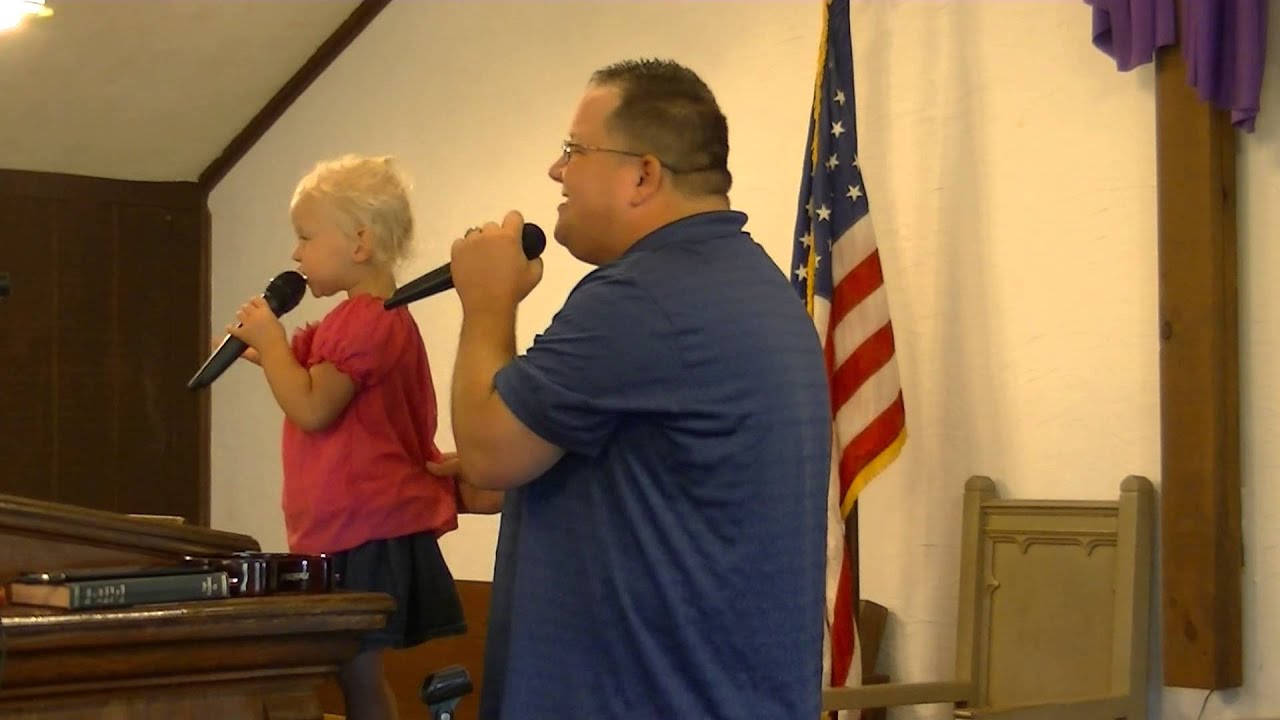 Reagan and Daddy sing 