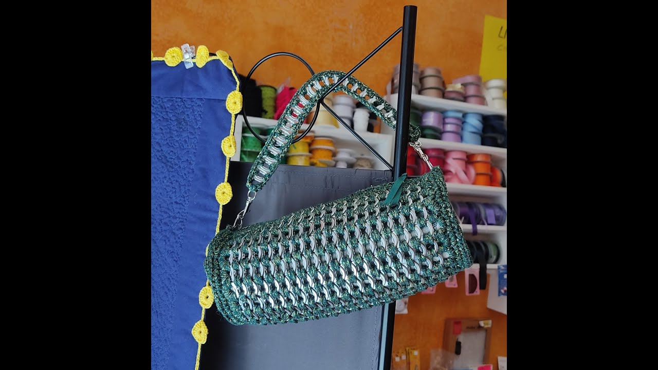 Bolso de chapas de latas a ganchillo. Reduce, recicla, reutiliza.
