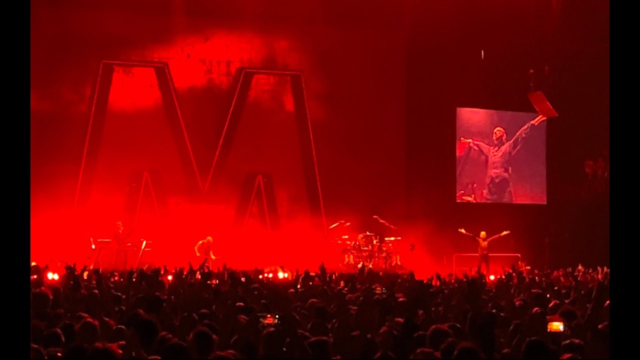 Depeche Mode @ Lanxess Arena Köln - Walking In My Shoes - 8 April 2024