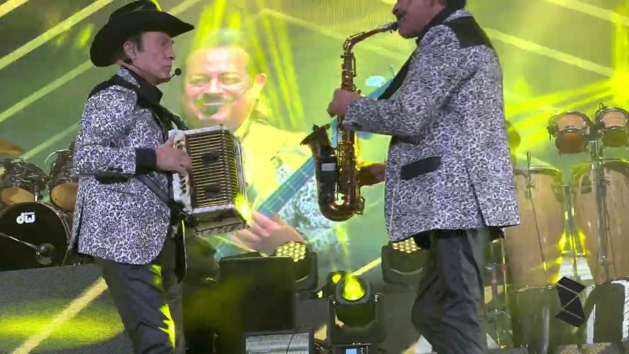 LOS TIGRES DEL NORTE | Cuestión Olvidada | Desde El Paso TX | ELPTXUS2022