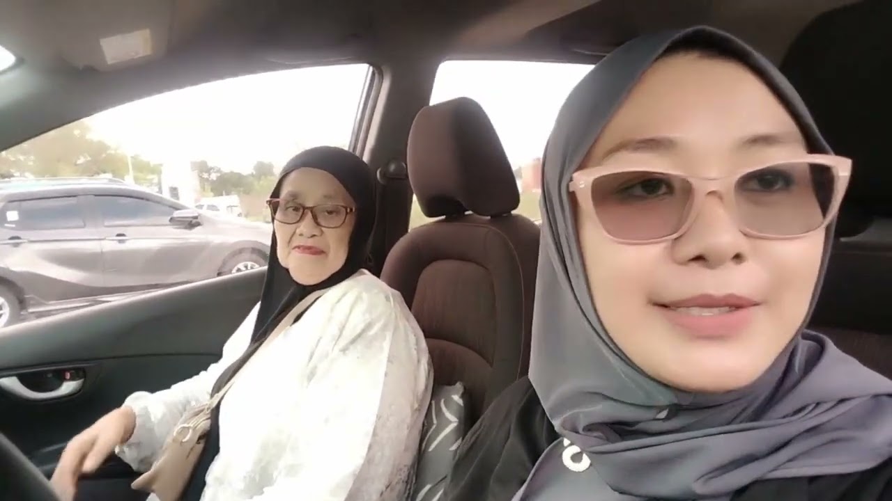 JALAN BERDUA SAMA MAMA