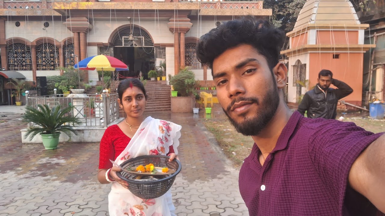 mahaashivaraatri vlog: shivaling par jal daalane gae ham aur meree patnee.🙏❤️